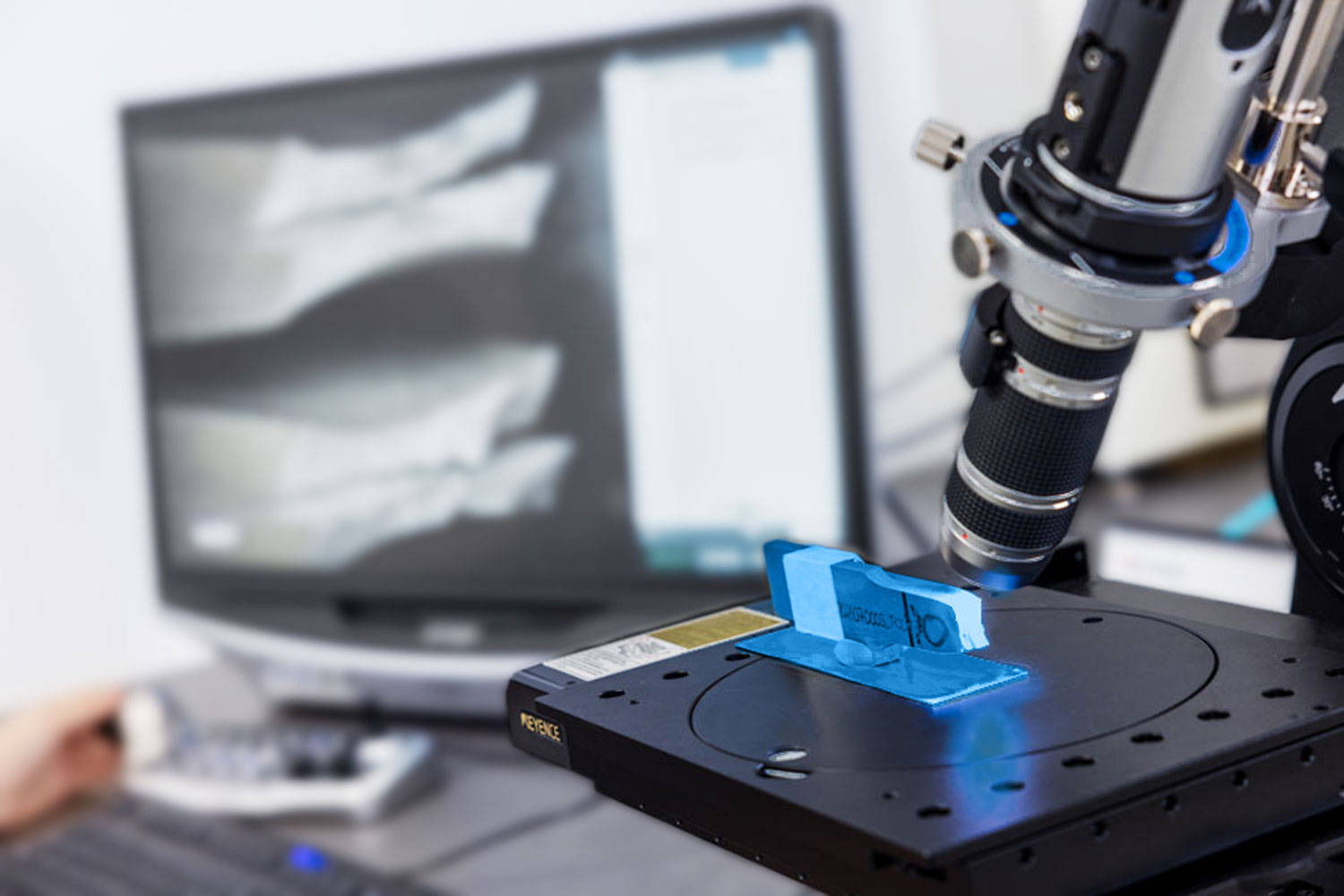 Foto di telecamere ad alta velocità per la misurazione ottica dei componenti di prova